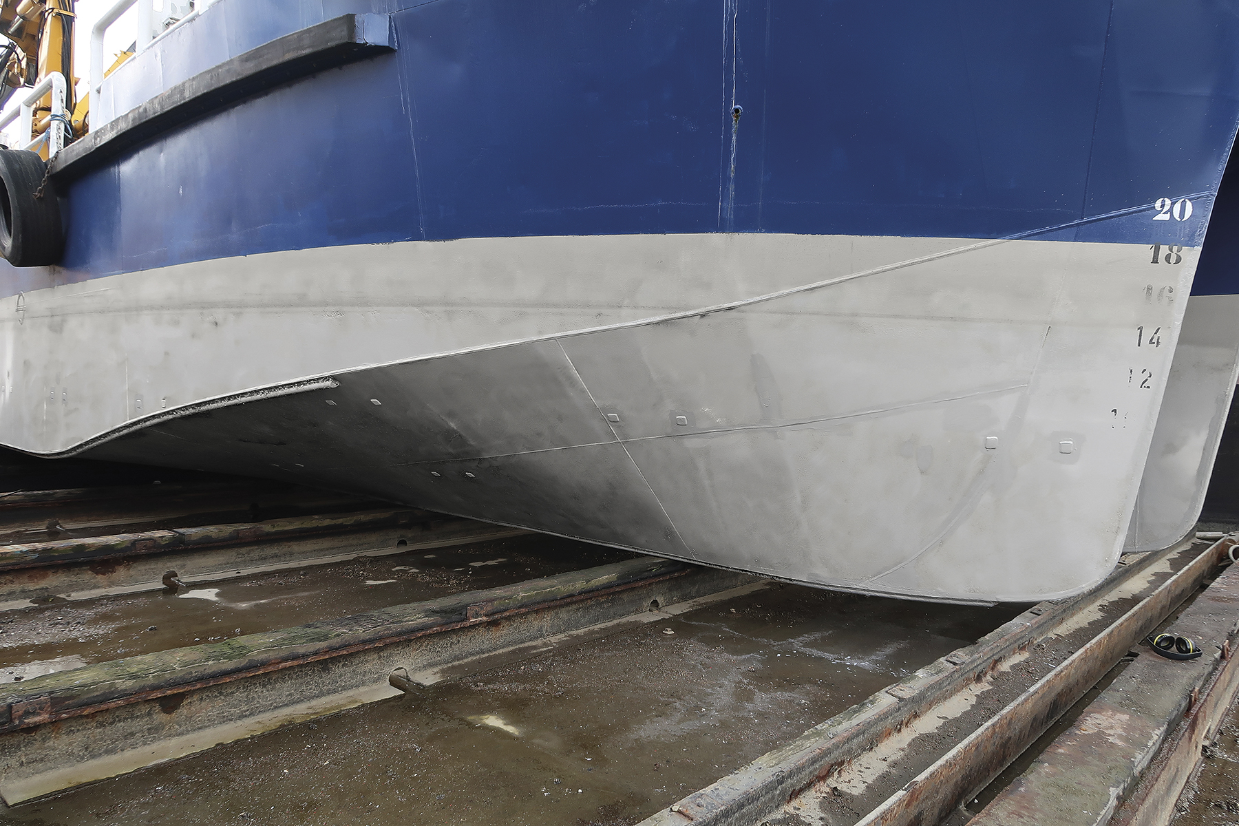 The hull of one of the Hydrex workboats in drydock 10 years after Ecospeed was applied, with no repainting during that interval.